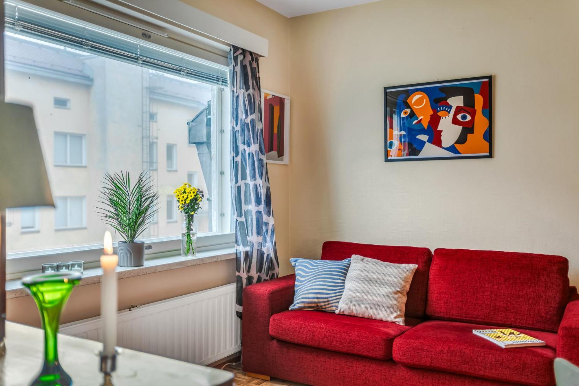 Vibrant And W Netflix, Wifi, 200m Tram And Bus Lägenhet
